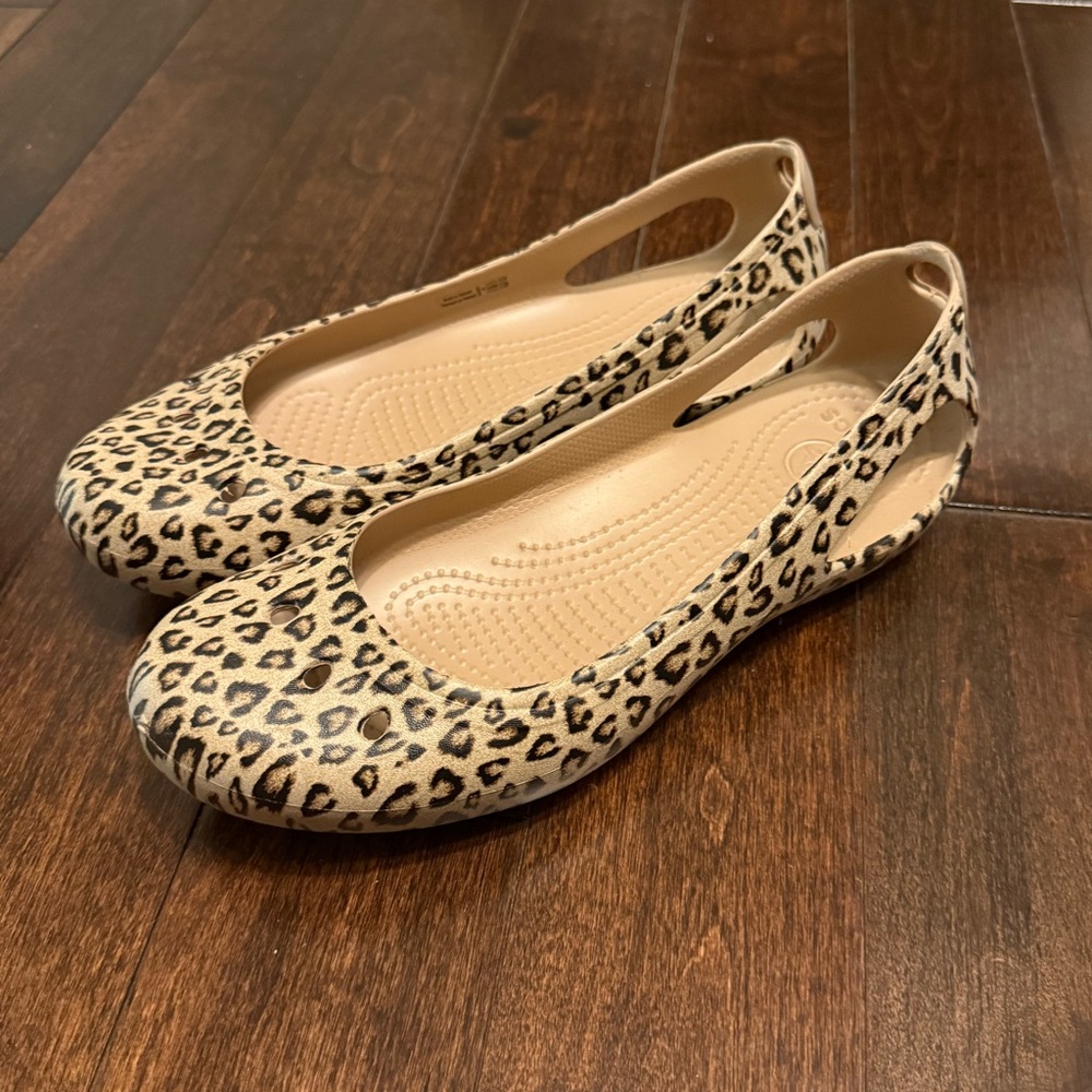 CROCS Leopard Print Women's Flats